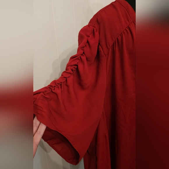 Torrid Elegant Red Women's Top Ruched Sleeves 4X - Picture 3 of 5